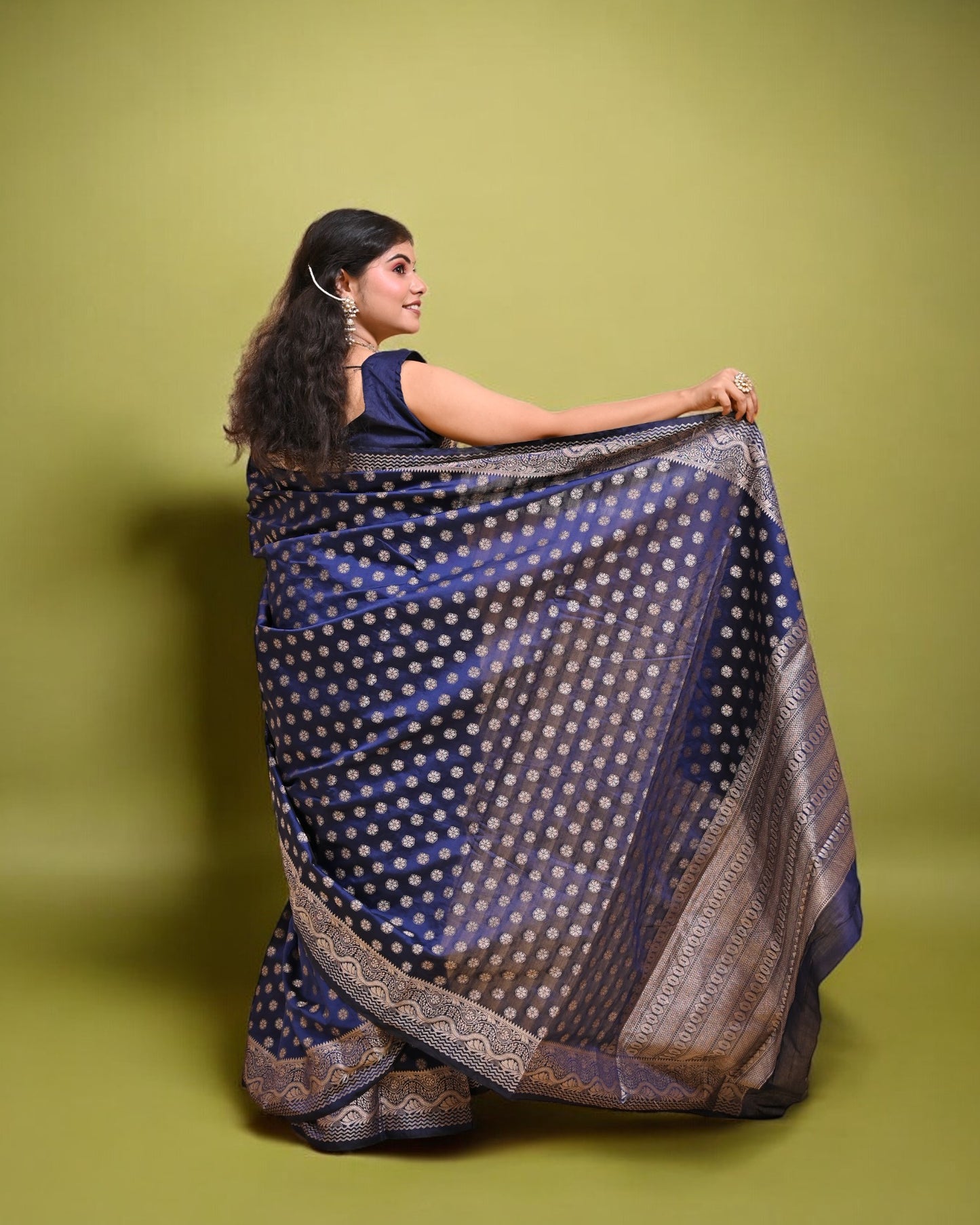 Banarasi Zari Booti Saree